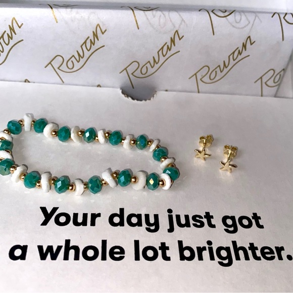 ROWAN Mini Starfish Stud and White, Turquoise and Gold Color Stones Bracelet - Picture 2 of 3